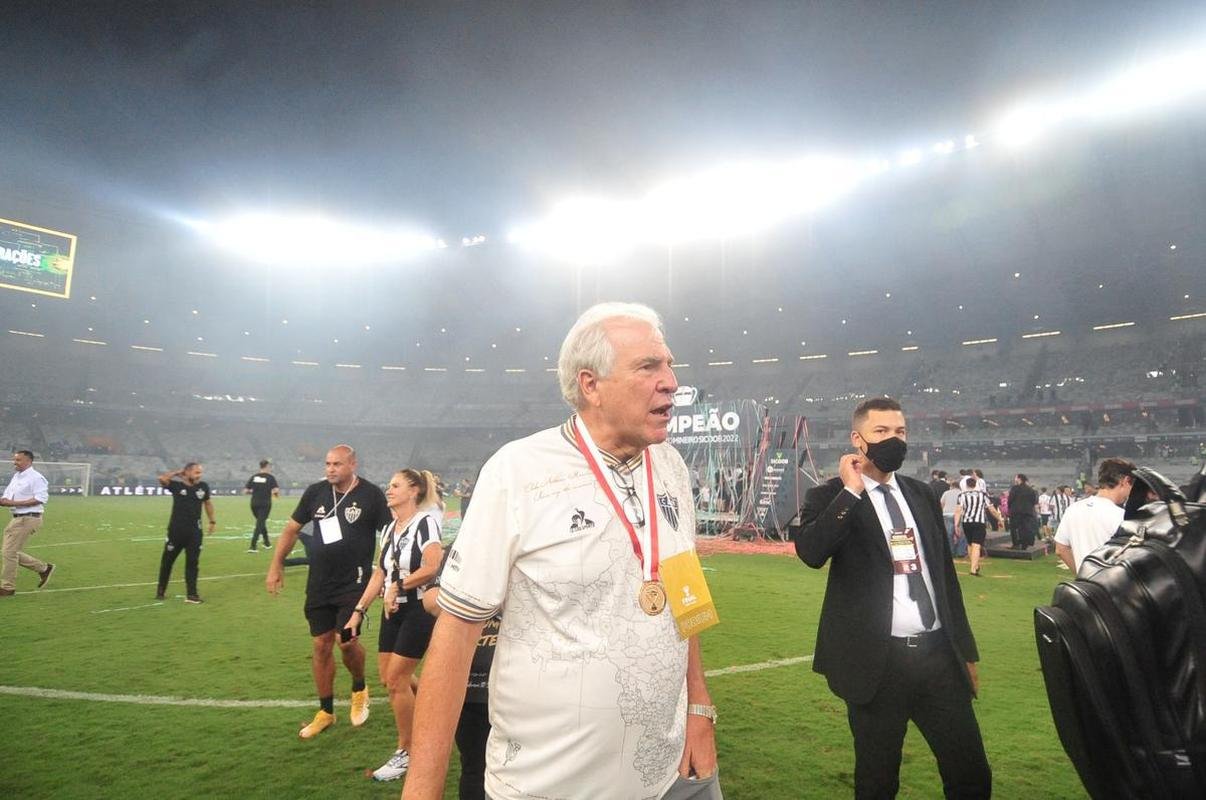 Festa do Atltico no Mineiro pela conquista do tricampeonato mineiro. Galo derrotou o Cruzeiro por 3 a 1 na final nica do estadual. Gols foram de Hulk (2) e Nacho
