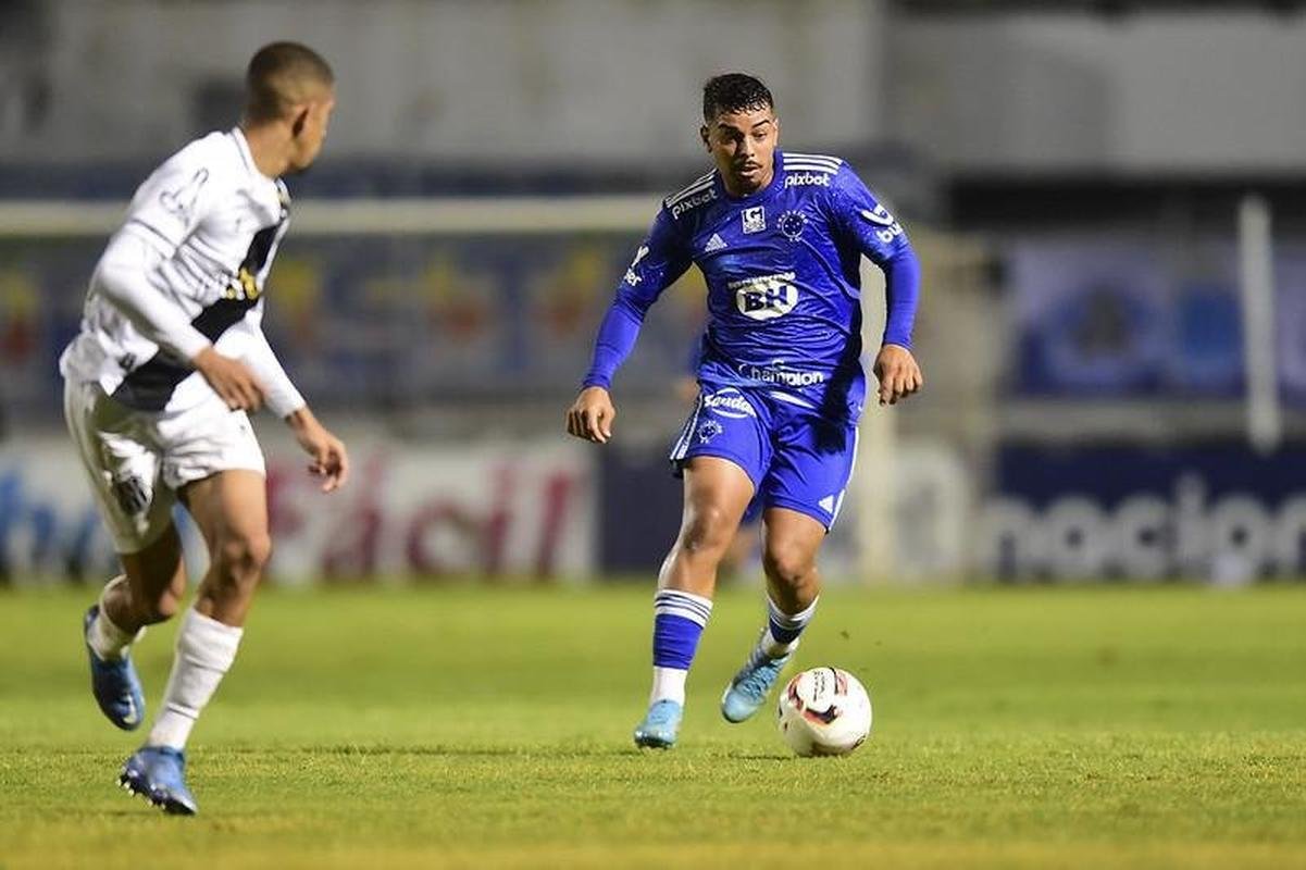 Ponte Preta x Cruzeiro: veja as fotos do jogo no Moiss Lucarelli, em Campinas, pela 32 rodada da Srie B do Campeonato Brasileiro