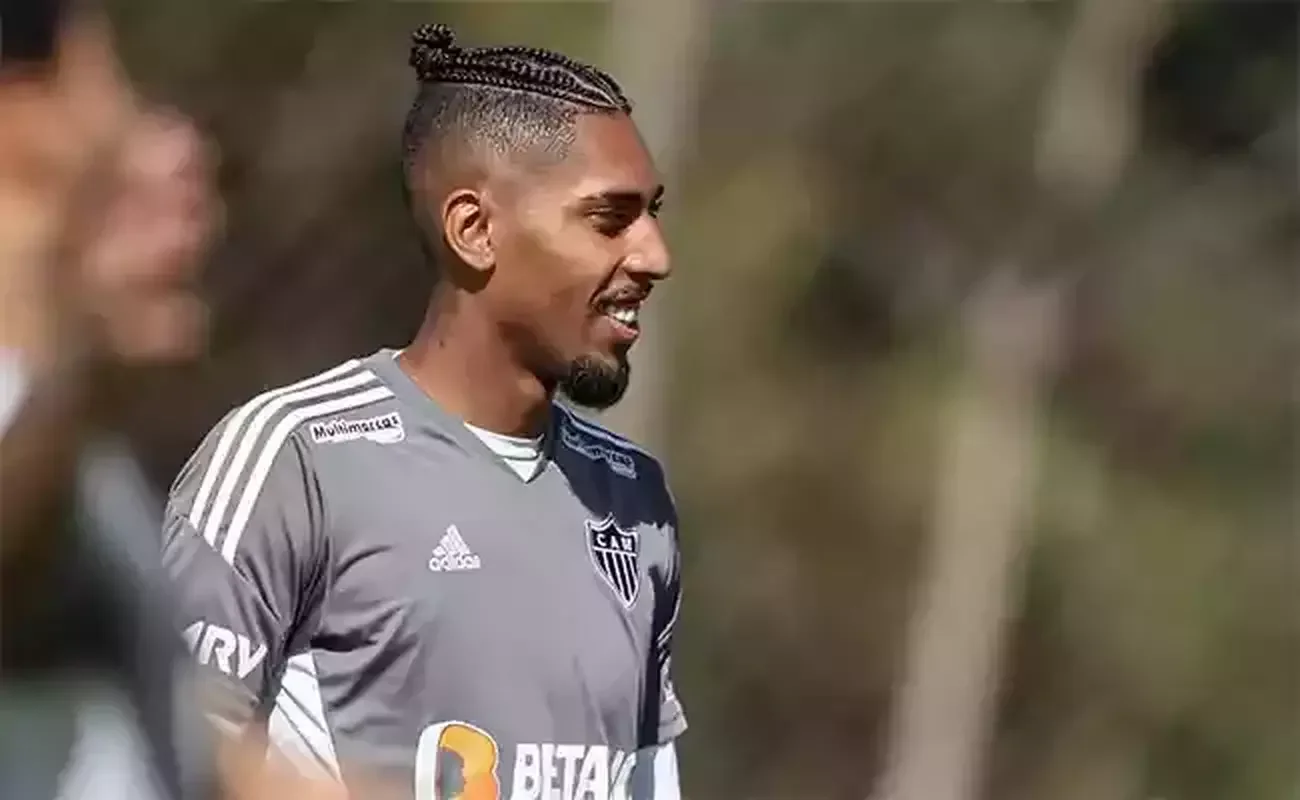 Fbio Gomes - Atacante foi emprestado ao Paos de Ferreira, de Portugal