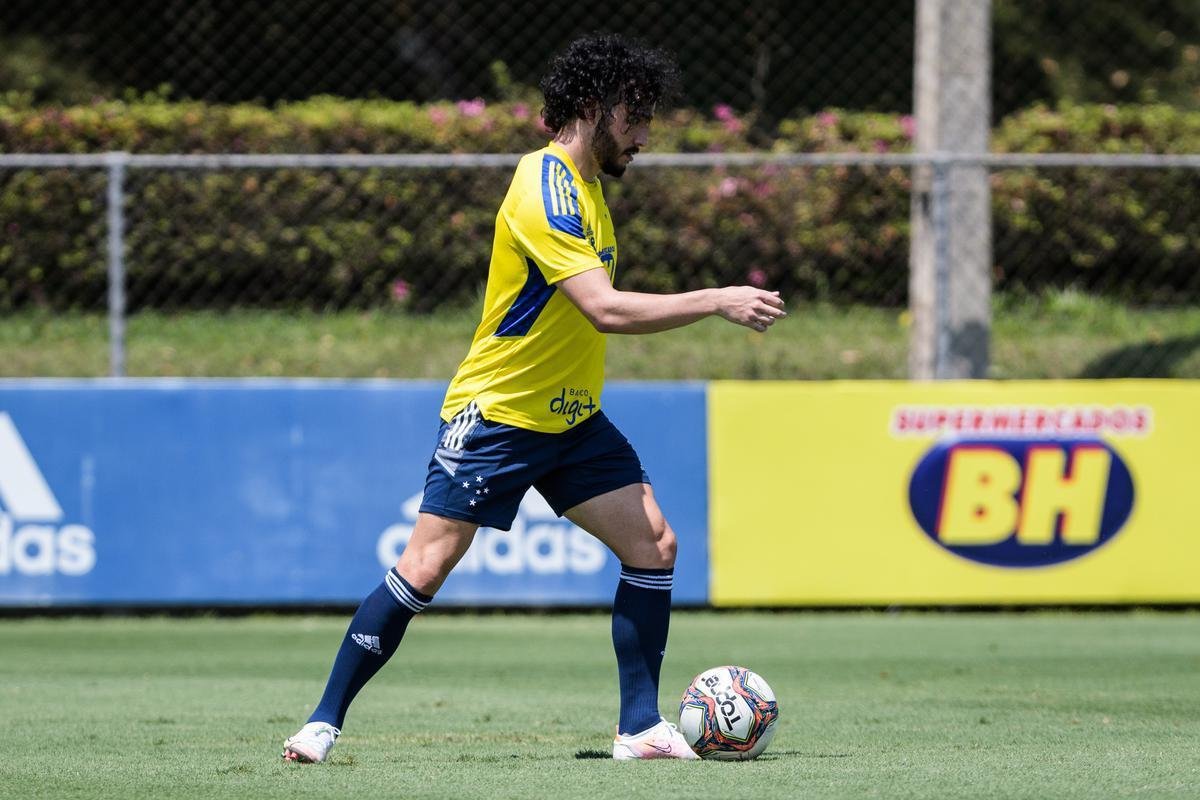 Treino acometeu em clima de descontrao no fechamento da preparao para o jogo deste domingo  