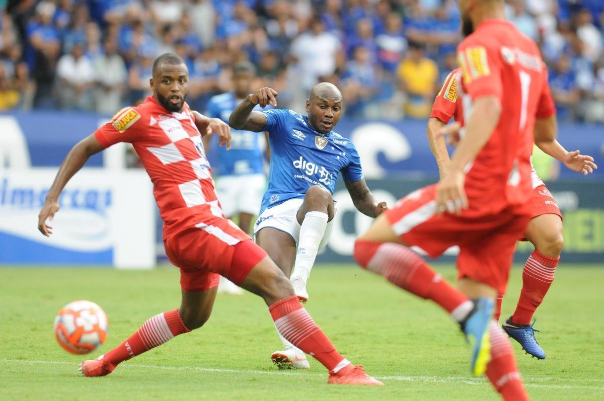 Fotos do jogo entre Cruzeiro e Tombense, no Mineiro, pela nona rodada do Campeonato Mineiro