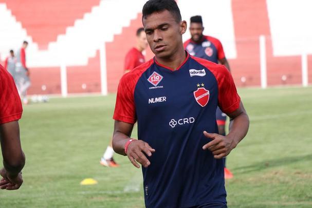 A Ponte Preta anunciou a contratao do atacante Mateus Anderson, que estava no Cuiab