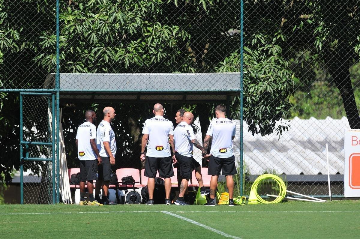 Sampaoli foi apresentado ao Atltico na tarde desta segunda-feira