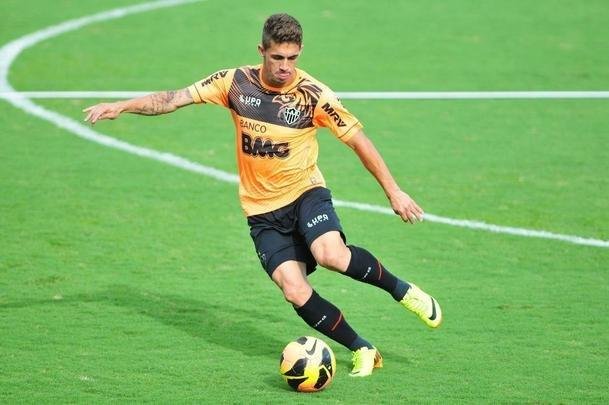 Neto Berola - O meia-atacante participou de apenas um jogo na Libertadores de 2013. Entrou no 2º tempo do jogo contra o São Paulo, na primeira fase da competição, quando o Galo perdeu por 2 a 0. O atacante manteve vínculo com o Atlético até 2016, porém, nos dois anos seguintes, foi emprestado ao Al-Wasl (Emirados Árabes) e ao Santos. Foi negociado com o Coritiba em 2016. Em 2018, foi cedido ao Veracruz, do México. Esta semana, foi anunciado como novo reforço do CSA, de Alagoas.