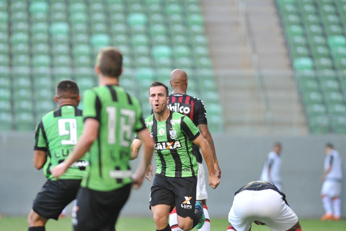Amrica e Atltico-PR se enfrentaram em partida vlida pela 9 rodada do Campeonato Brasileiro