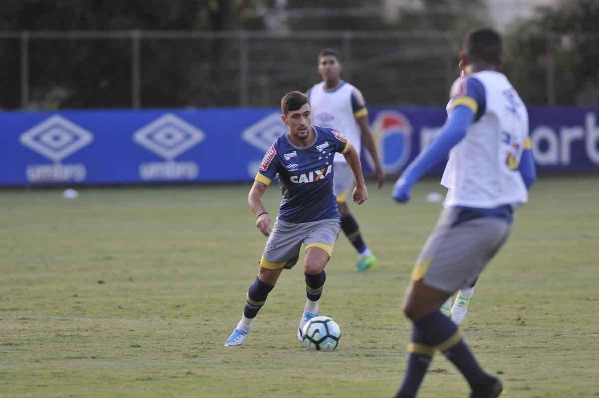 Mano Menezes testou novidades no Cruzeiro para enfrentar o So Paulo na estreia do Brasileiro