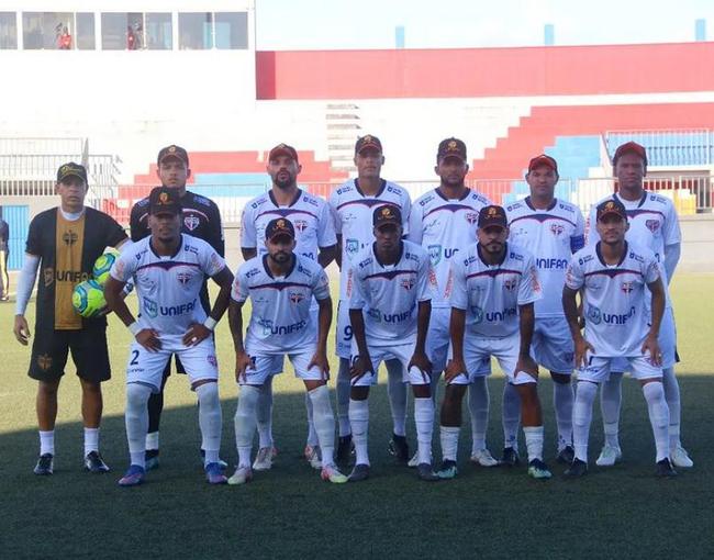 Bahia de Feira (Série D) - três gols sofridos em sete jogos (média de 0,42 por jogo)