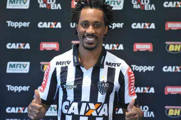 Arouca - O Atltico acertou com o Palmeiras o emprstimo do volante Arouca at o fim da temporada 2018. Sem oportunidades no Atltico, o meio-campista deixou o clube em julho de 2018 e acertou com o Vitria.
