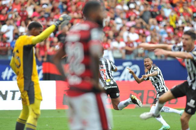 Fotos do empate por 2 a 2 entre Atltico e Flamengo na final da Supercopa do Brasil, na Arena Pantanal, em Cuiab