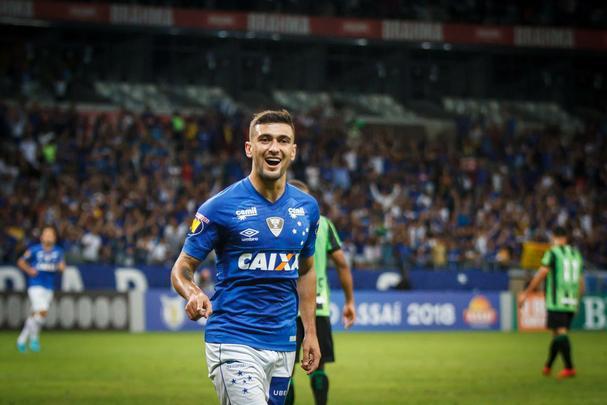 Depois de sair em desvantagem, Cruzeiro reagiu e conseguiu o empate com Arrascaeta