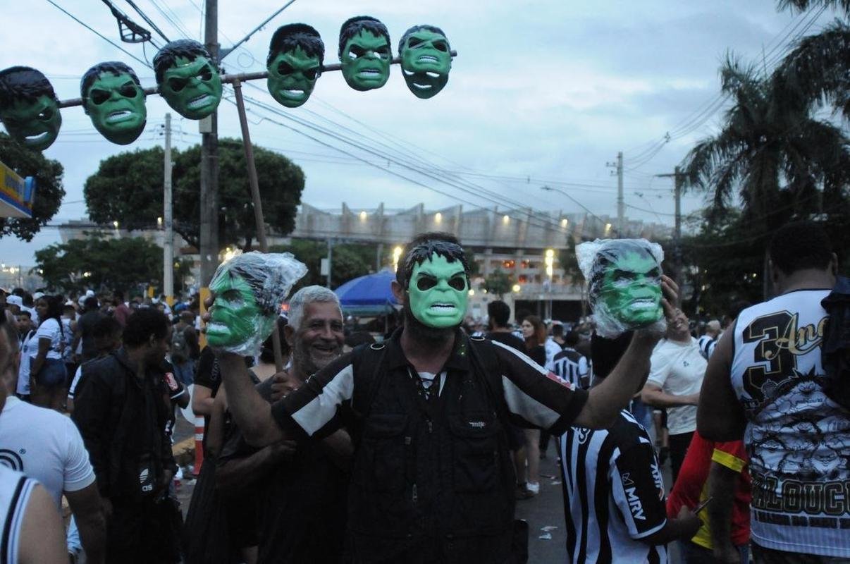 Fotos da torcida do Atltico na chegada ao Mineiro para a partida diante do Juventude pela 34 rodada do Brasileiro