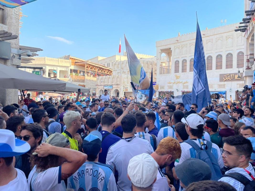 Festa dos argentinos no mercado Souq Waqif, em Doha, no Catar