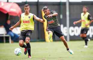 Imagens do primeiro treino de Eduardo Vargas pelo Atltico