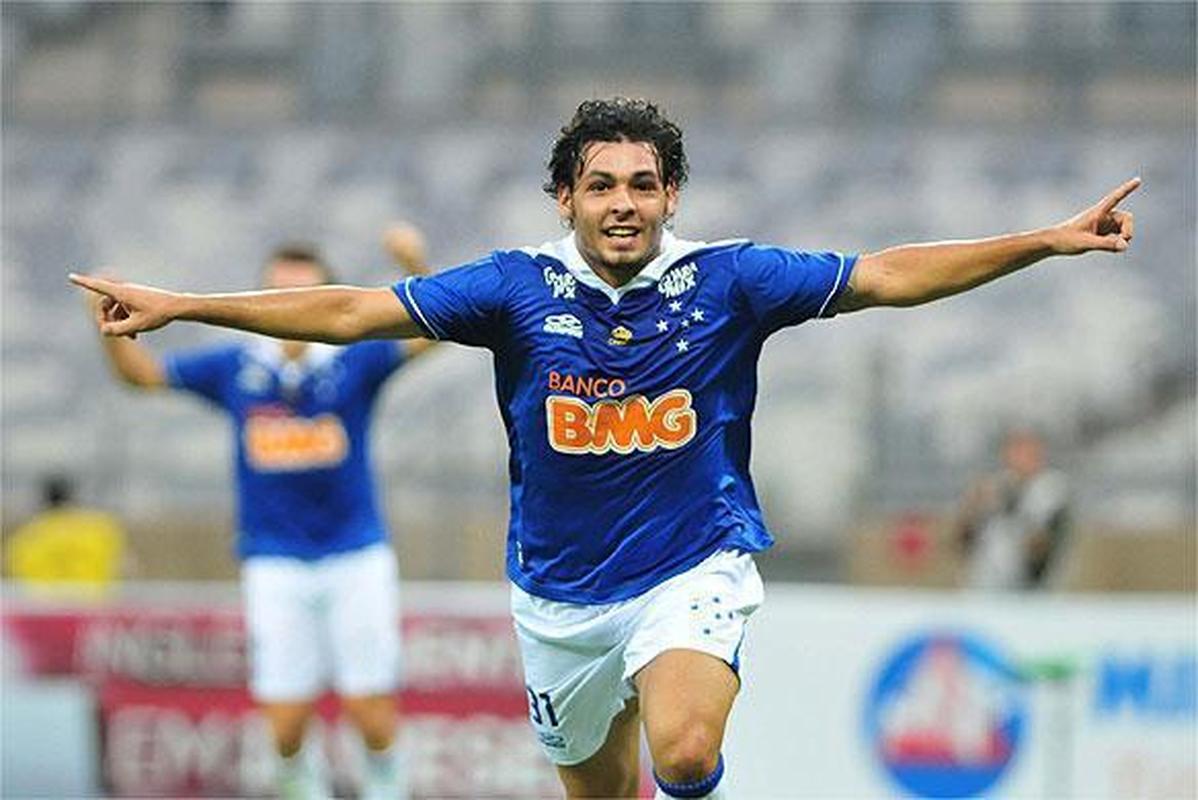 Atualmente com 31 anos, Ricardo Goulart, meia do Cruzeiro em 2013 e 2014, se aposentou em 2023, quando atuava pelo Bahia