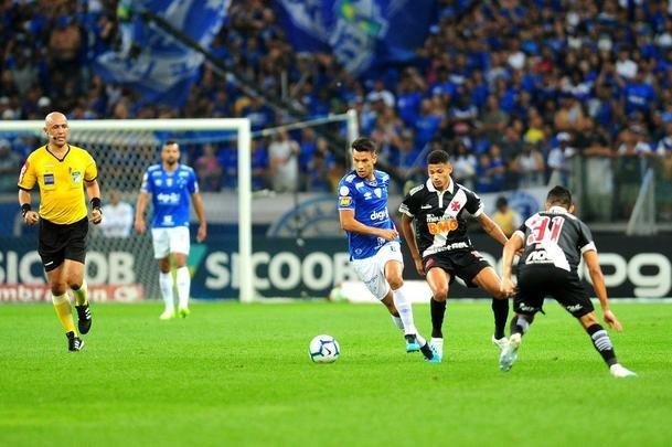 Cruzeiro e Vasco se enfrentaram no Mineiro, pela 17 rodada do Campeonato Brasileiro