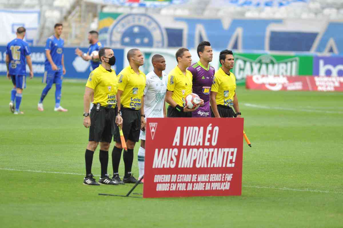Fotos do clssico de ida da semifinal do Campeonato Mineiro, entre Cruzeiro e Amrica, no Mineiro, em Belo Horizonte