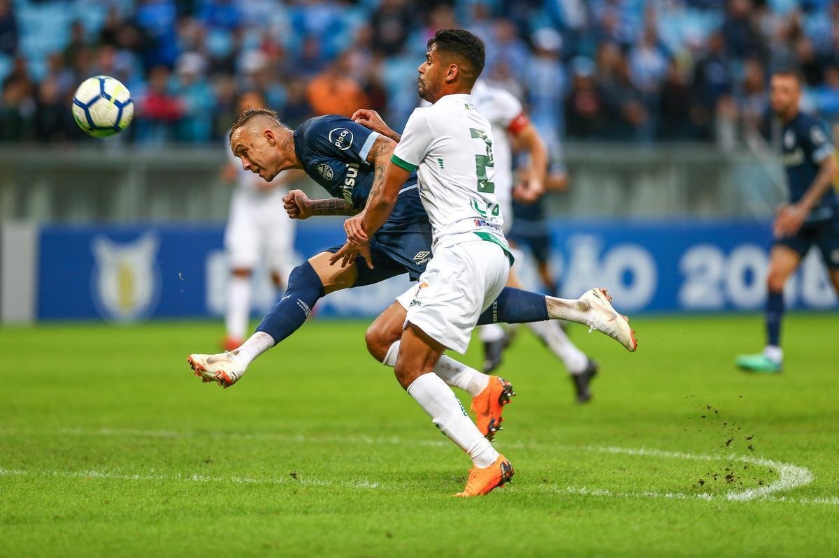 Amrica lutou muito, mas foi derrotado pelo Grmio por 1 a 0, em Porto Alegre 