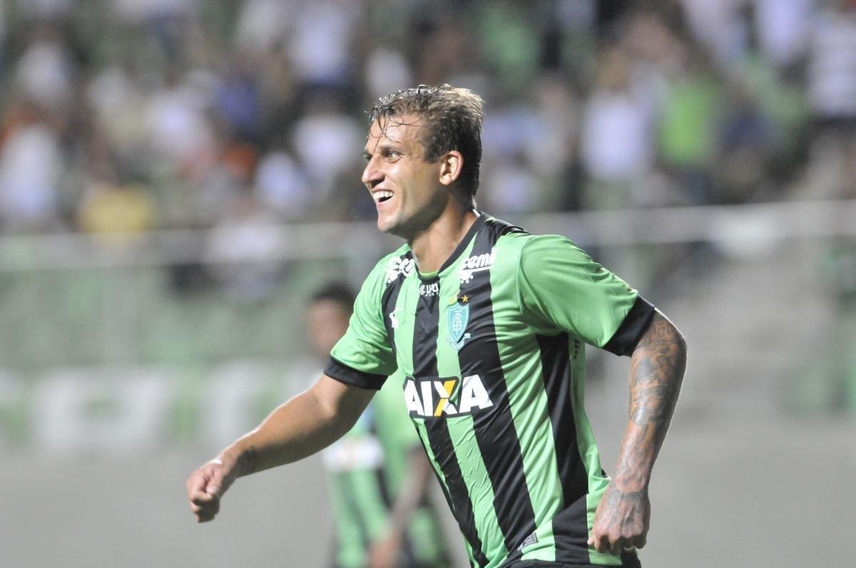 Amrica e Patrocinense se enfrentaram, no Independncia, pela primeira rodada do Campeonato Mineiro