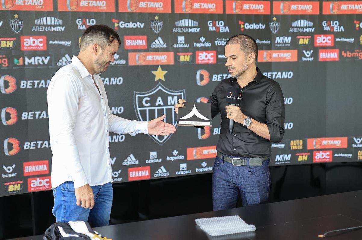 Fotos da apresentao de Eduardo Coudet no Atltico