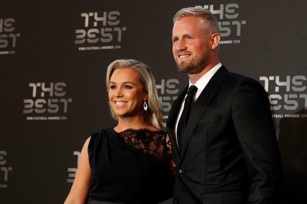 O goleiro dinamarqus do Leicester City Kasper Schmeichel e sua esposa Stine Gyldenbrand 