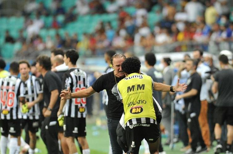 Fotos da festa do Atltico na Fonte Nova, em Salvador, com a vitria por 3 a 2 sobre o Bahia, de virada. Galo chega ao bicampeonato brasileiro aps 50 anos.