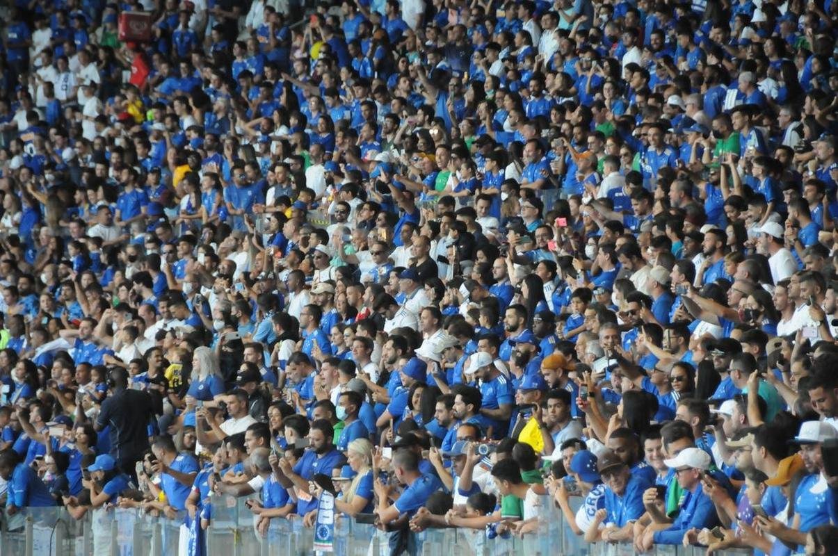 Fotos do jogo entre Cruzeiro e Ponte Preta, no Mineiro, em Belo Horizonte, pela 13 rodada da Srie B do Brasileiro