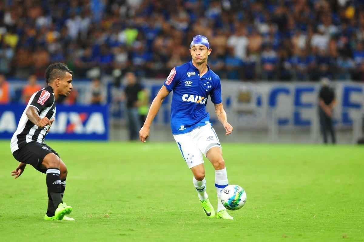 Imagens do segundo tempo do clssico vencido pelo Cruzeiro no Mineiro