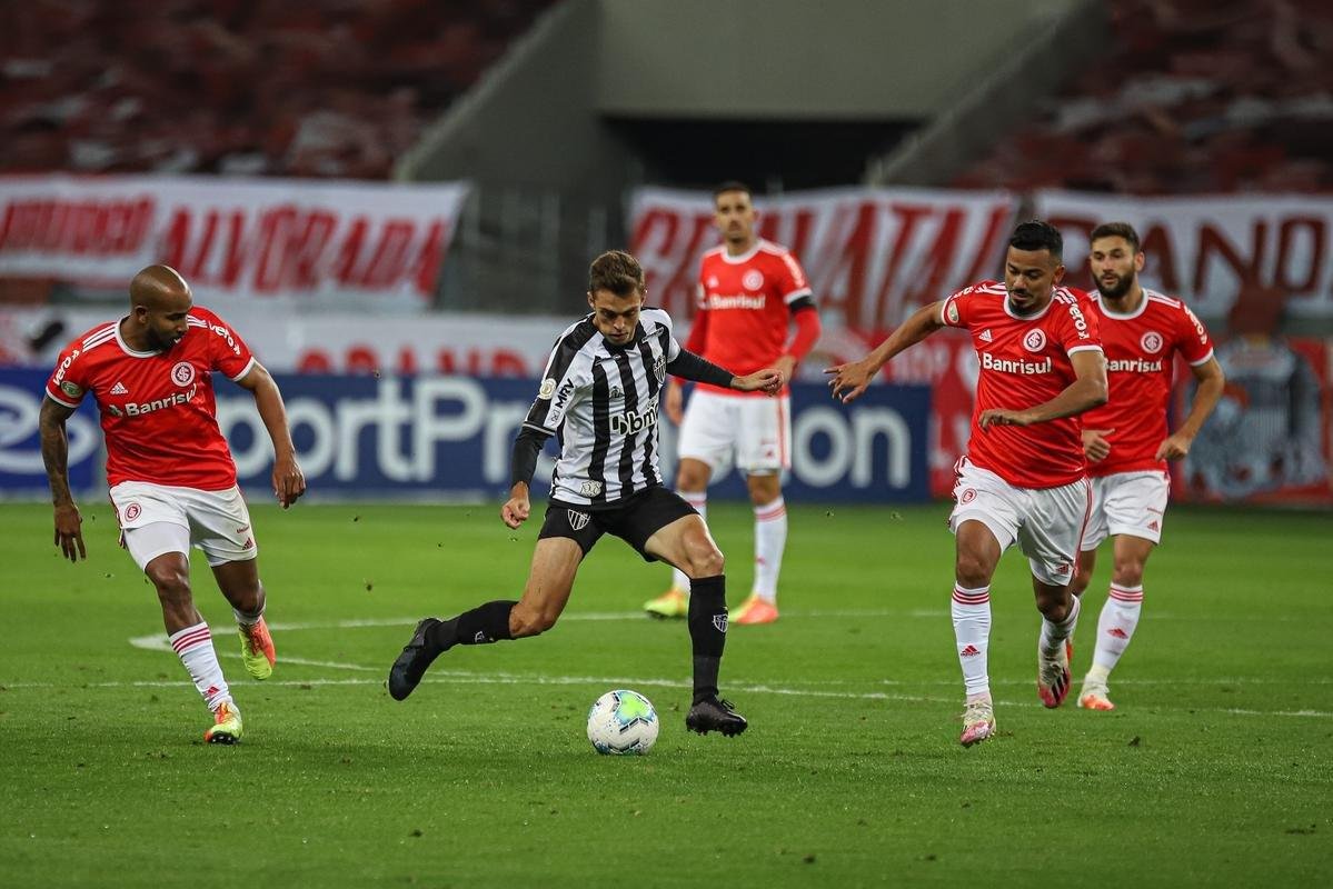 Fotos do duelo entre Internacional e Atltico, neste sbado, no Beira-Rio, em Porto Alegre, pela quinta rodada do Brasileiro