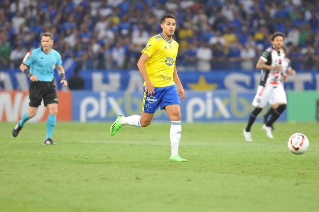 As melhores fotos do jogo entre Cruzeiro e Operrio-PR, no Mineiro, em Belo Horizonte, pela 29 rodada da Srie B do Brasileiro