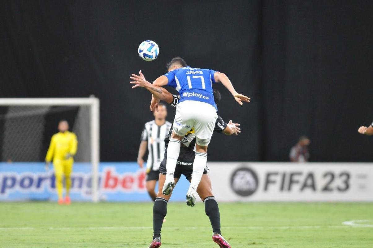 Equipes se enfrentaram na noite desta quarta-feira pela terceira fase da Copa Libertadores, no Mineiro, em Belo Horizonte