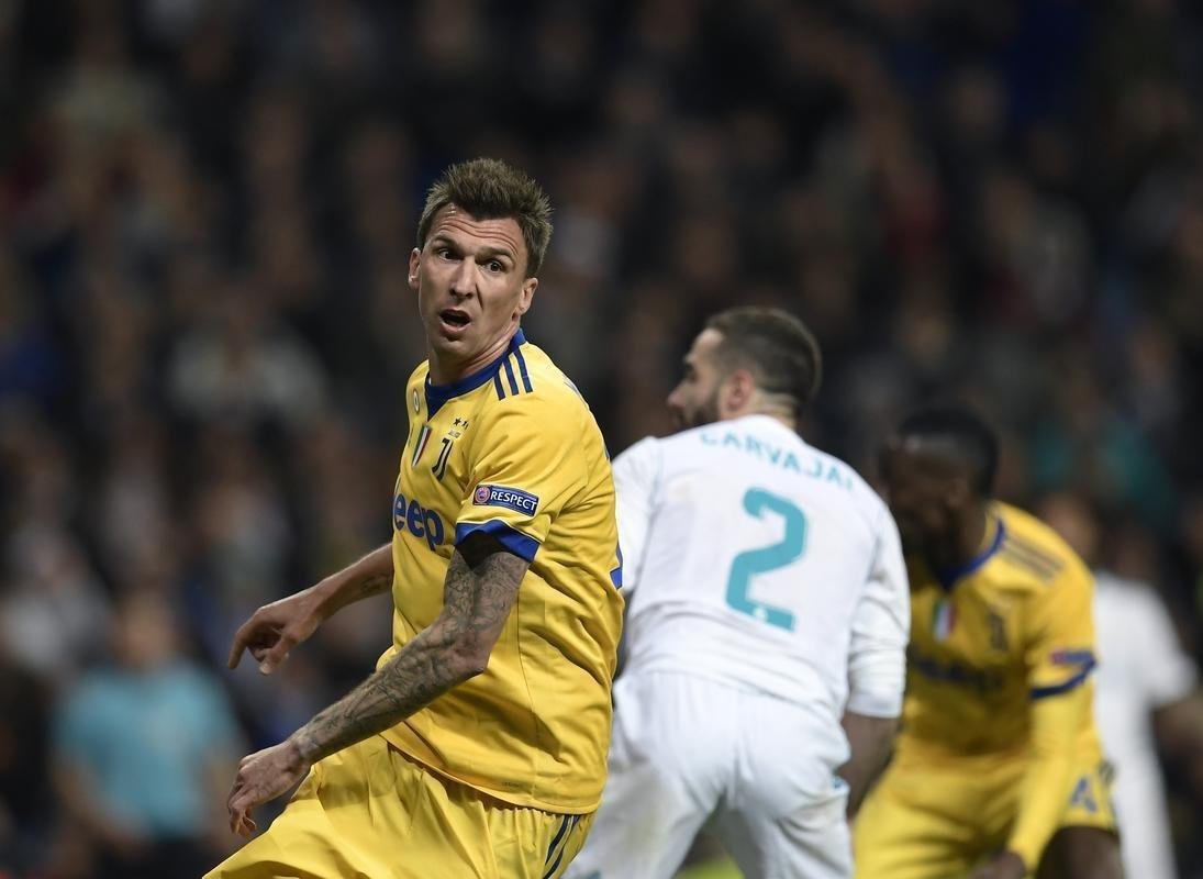 Mandzukic ampliou o marcador para a Juventus, aos 37 minutos do primeiro tempo