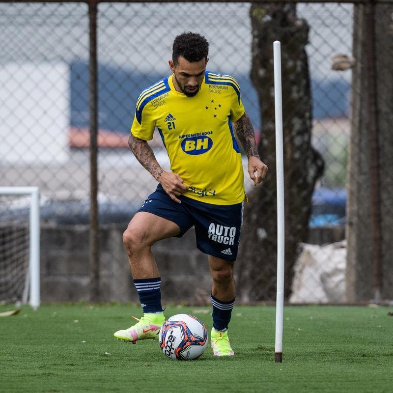 Fotos do treino do Cruzeiro desta segunda-feira (18/10)