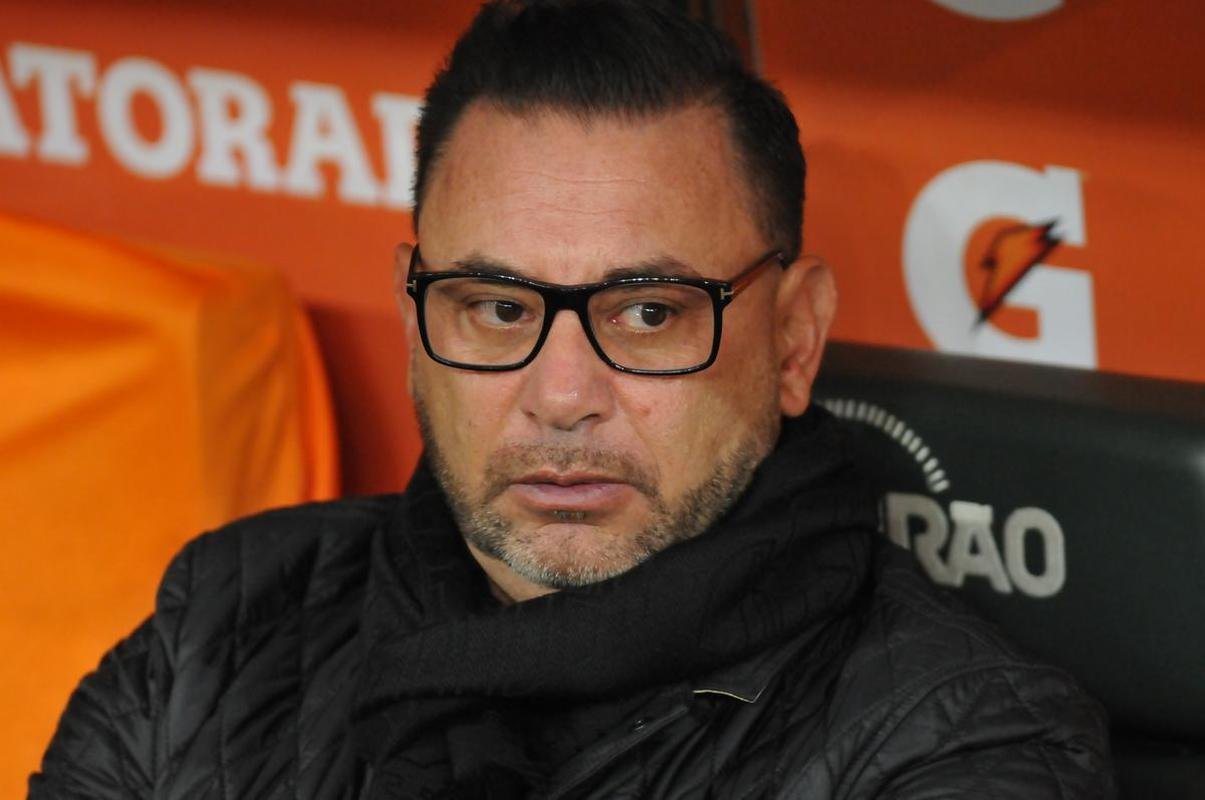 Atltico e Tolima se enfrentaram na noite desta quarta-feira (25), no Mineiro, em Belo Horizonte. A partida foi vlida pela 6 rodada da fase de grupos da Copa Libertadores da Amrica.