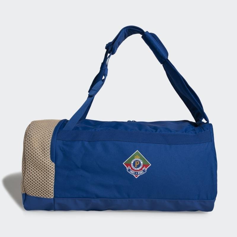 Modelo de mochila que integra a nova coleo do Cruzeiro