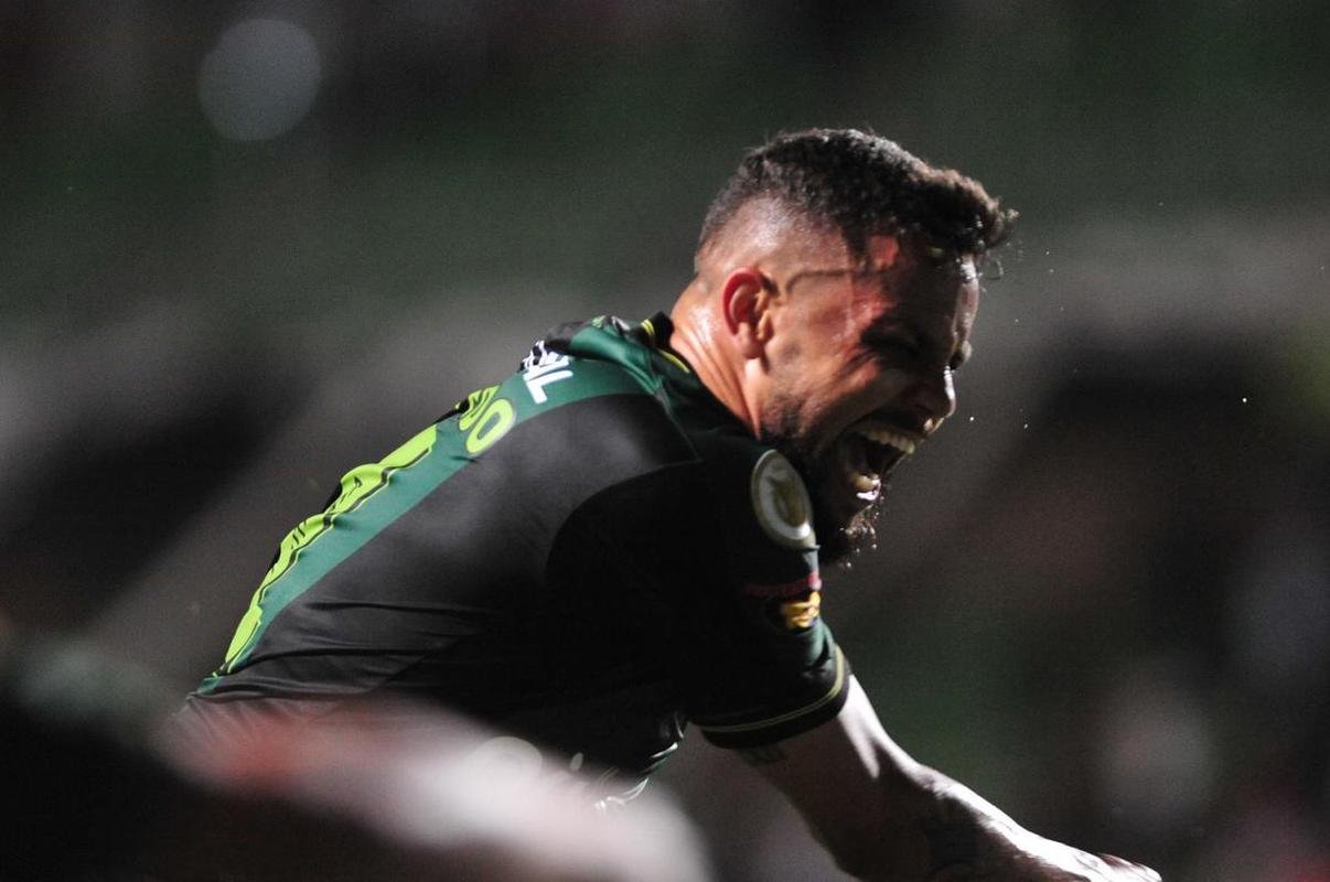 Fotos da vitria do Amrica sobre o Fortaleza, por 2 a 1, no Independncia, pela 29 rodada da Srie A do Campeonato Brasileiro