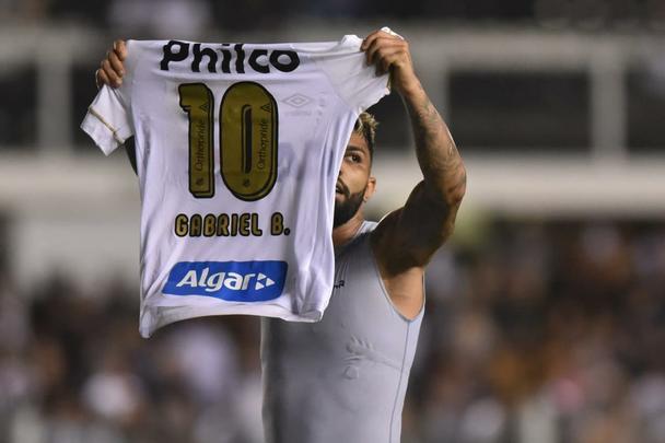 Na Vila Belmiro, Atlético é derrotado pelo Santos por 3 a 2, pela 37 rodada do Campeonato Brasileiro