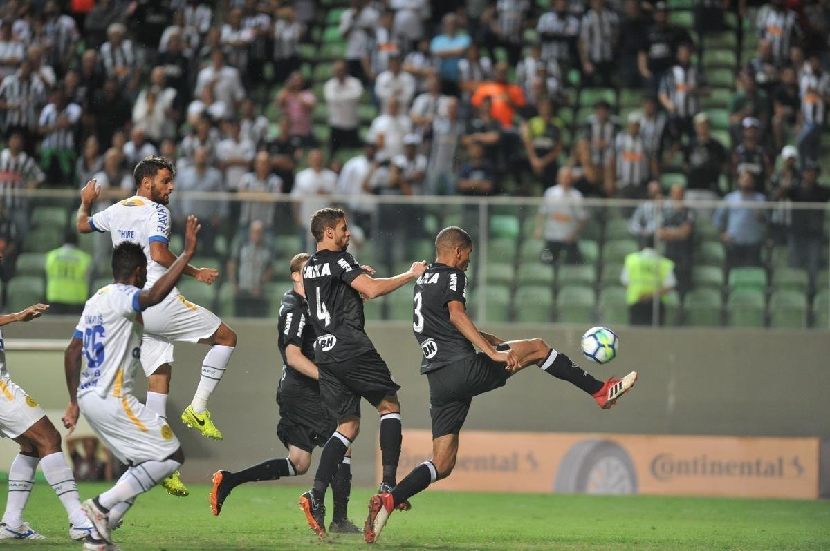 Imagens do empate sem gols entre Atltico e Chapecoense, no Independncia