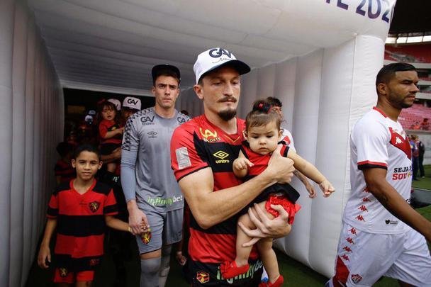 Partida entre Sport e Vitria, na Arena de Pernambuco, pela Copa do Nordeste