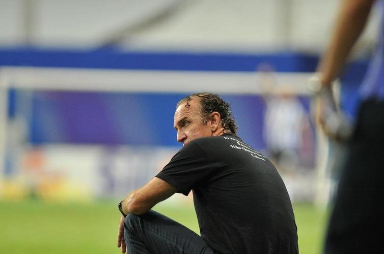 Com gols de Hulk, de pnalti, e Keno (e), o Galo virou sobre o Bahia, por 3 a 2 e chegou ao bicampeonato brasileiro