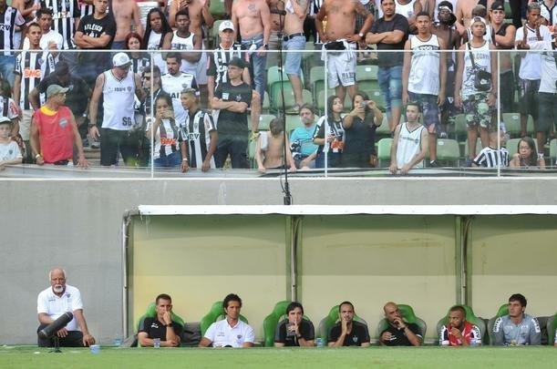 Imagens do primeiro tempo do clssico entre Amrica e Atltico, no Independncia