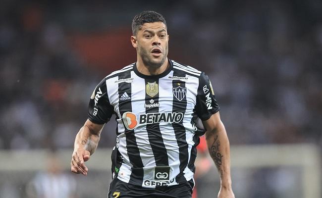 Principal jogador do Atltico, Hulk foi poupado e entrou no segundo tempo na derrota para o Athletico-PR