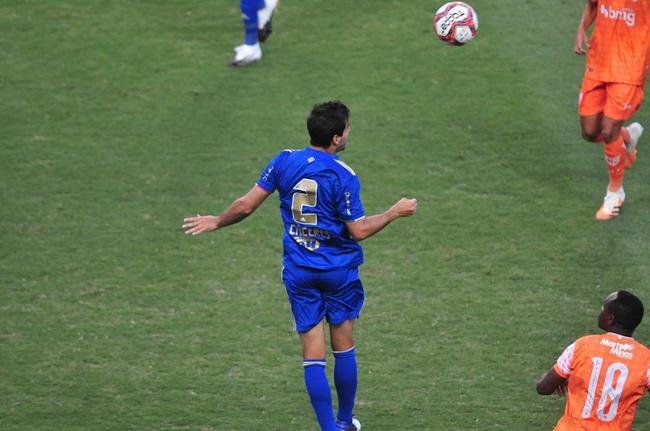 Fotos de Coimbra x Cruzeiro, no Independncia, pela 8 rodada do Mineiro. William Pottker e Felipe Augusto fizeram os gols da vitria celeste por 2 a 0.