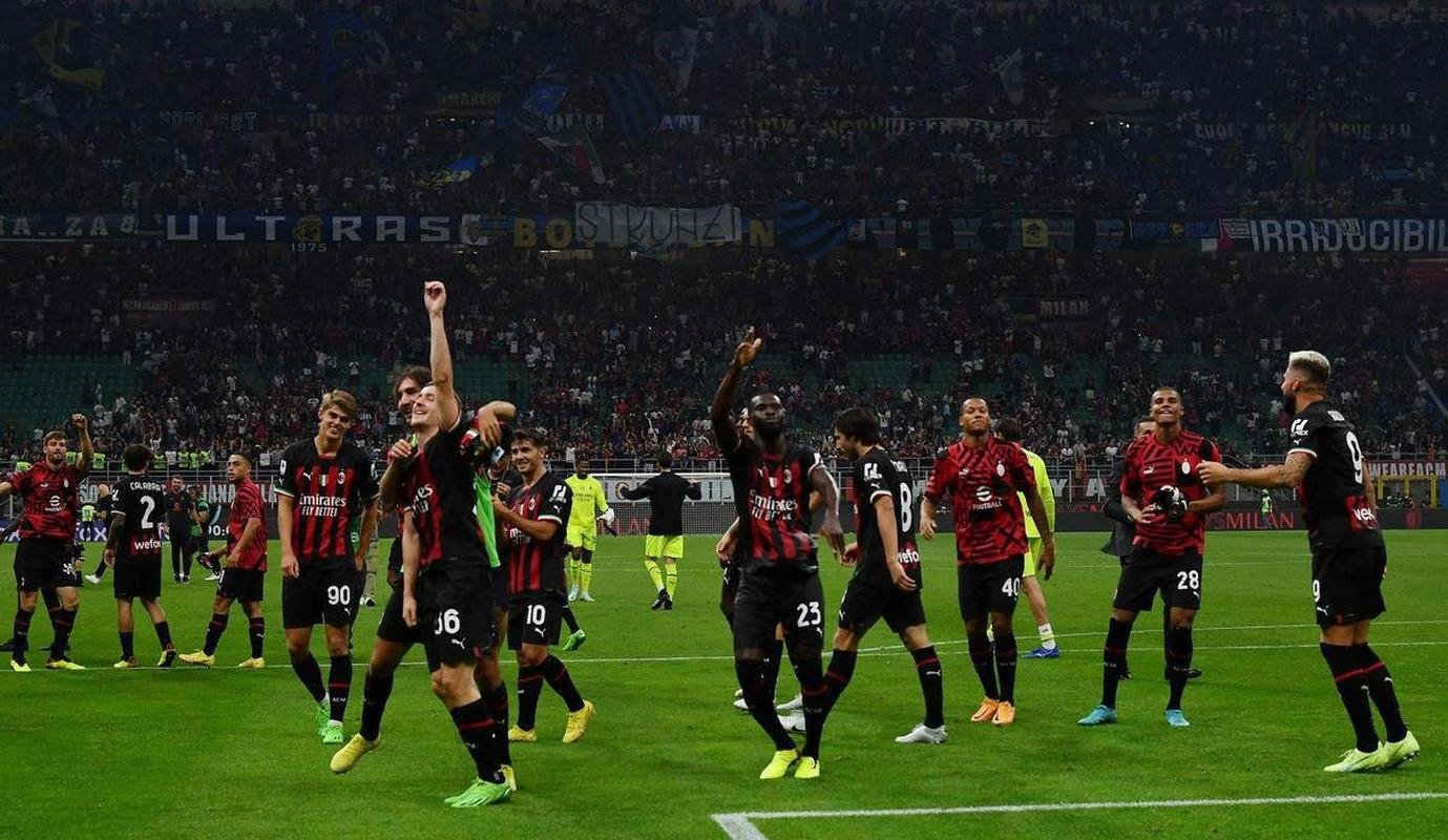 O Milan  o segundo favorito do Grupo E. A Bet365 paga 1.22 pela classificao dos Rossoneros. A casa colocou odd 3.50 para o Red Bull Salzburg e 9.00 para o Dinamo Zagreb.