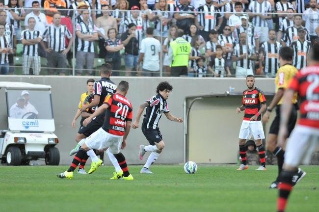 Imagens do segundo tempo da partida no Independ�ncia, que teve at� intervalo t�cnico por conta do calor