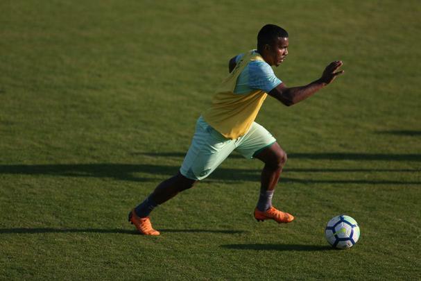 Marquinhos - contrato do meia-atacante vai até dezembro de 2021