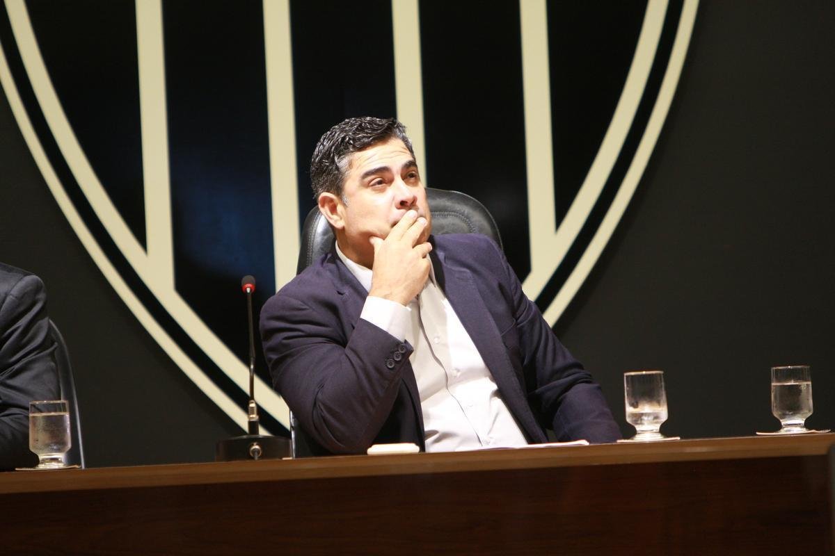 Veja imagens da entrevista coletiva de Srgio Sette Cmara