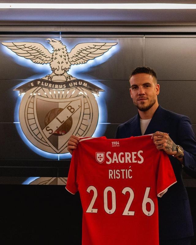 Benfica: lateral-esquerdo Mihailo Ristic (ex-Montpellier)