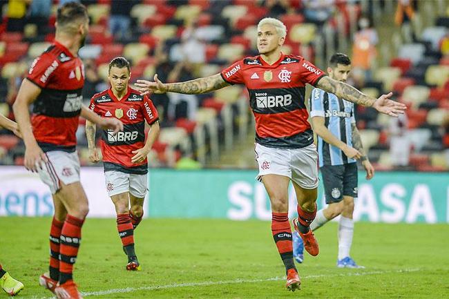 Pedro substituiu Gabriel no segundo tempo e foi decisivo para nova vitória do Flamengo