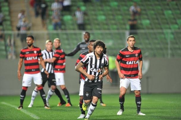 Confira imagens da partida entre Atltico e Vitria, no Independncia