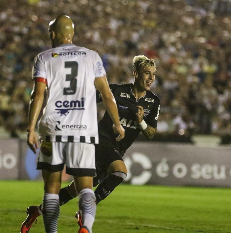 Botafogo-PB e Atltico se enfrentaram na noite desta quarta-feira, pela Copa do Brasil